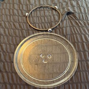 Glass Microwave Turntable Plate with Roller Ring Excellent Condition, 10 inches